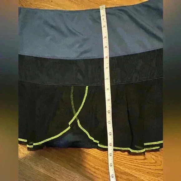 Desertโ Vibes Black and Blue Layered Athletic, Pickle Ball, Tennis Skort, XL - Picture 5 of 5